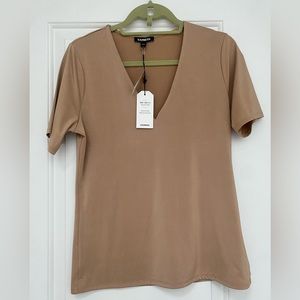 Express NWT body contour silky v neck tee size large